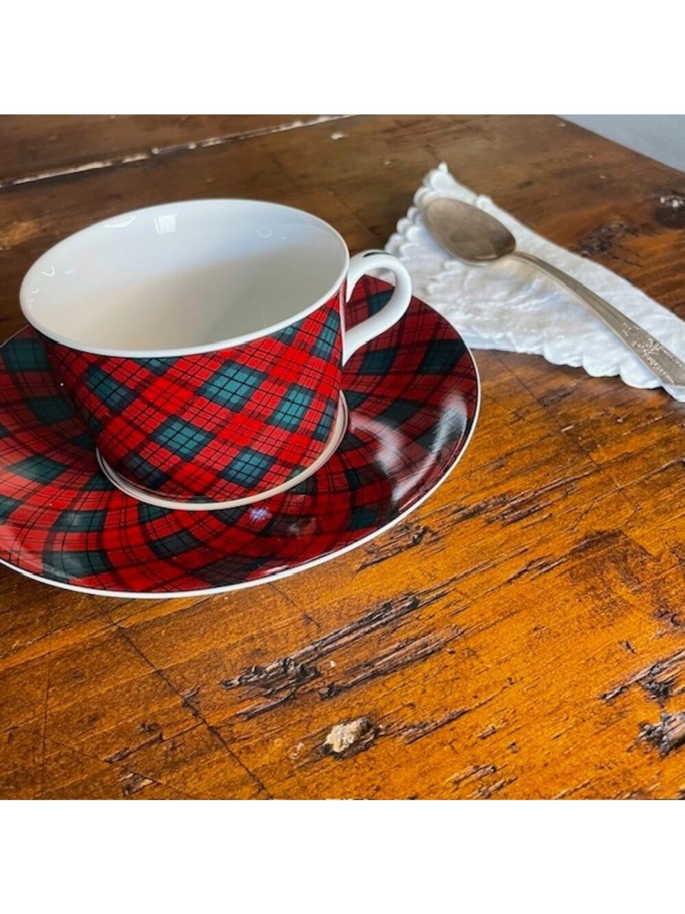Vintage Sasaki Tartan Cup & Saucer Set of 4 Red Green Plaid Charley Roberts EUC